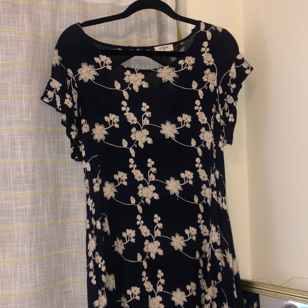Fun Umgee navy blue floral dress!